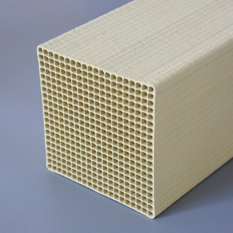 为什么很多脱硝催化剂出现裂开的情况发生呢？