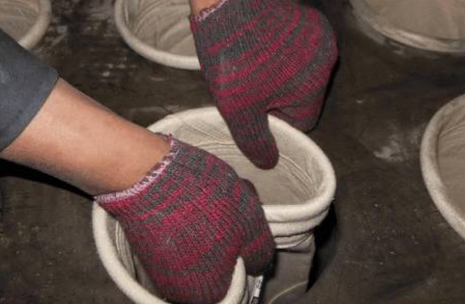 除尘滤袋安装规范，正确安装除尘布袋【图文】